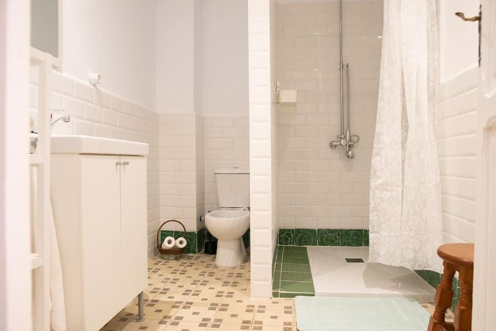 4 - Acogedora Habitacion Junto A Ruzafa Con Bano Privado Y Aire Acondicionado Valence Extérieur photo